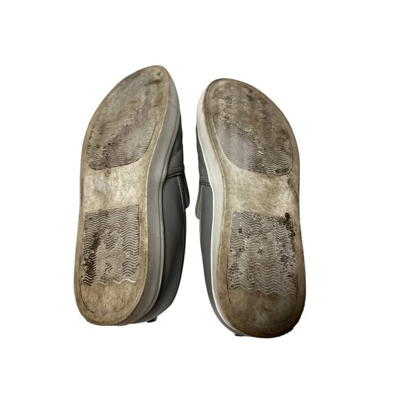 Steve Madden Womens Gray Quilted Slip-On Sneakers Size 10M - Picture 11 of 15